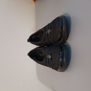 BZEES Rosie women's black fabric shoes, 9 W